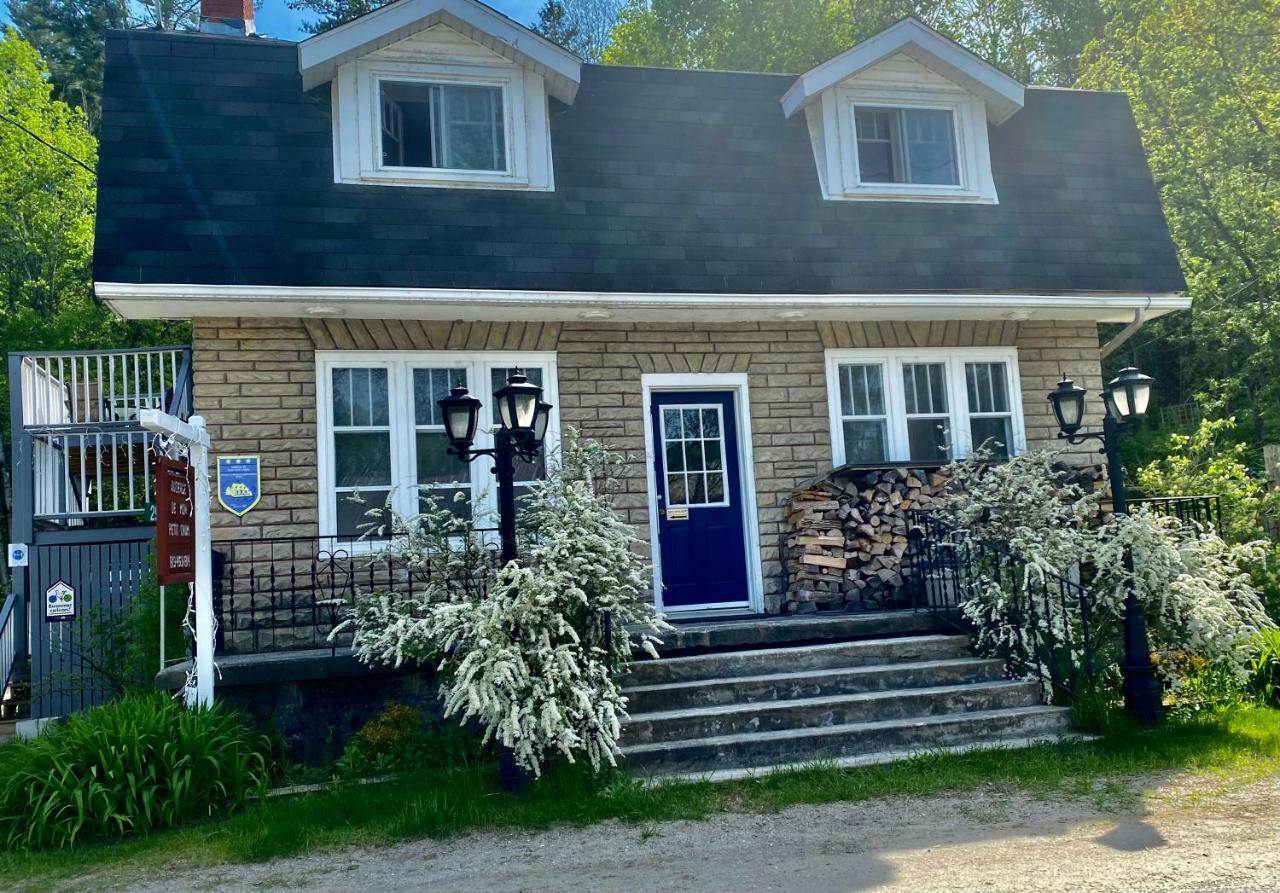 Auberge De Mon Petit Chum B&B Wakefield Exterior foto